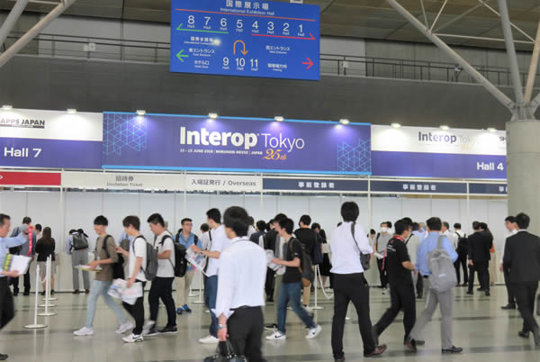Interop Tokyo 2018の受付風景