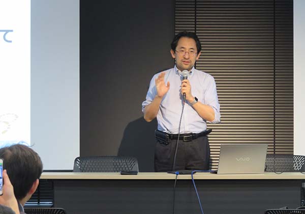 第1部／「時空間情報のサイバー・リアル連携を目指して」というタイトルで講演を行う河口 信夫・名古屋大学教授